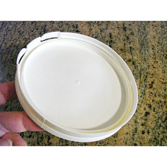 Box 4 Round Plastic Containers 1 Gallon Wide-Mouth Heavy Duty Food Storage Lids - Picture 6 of 8